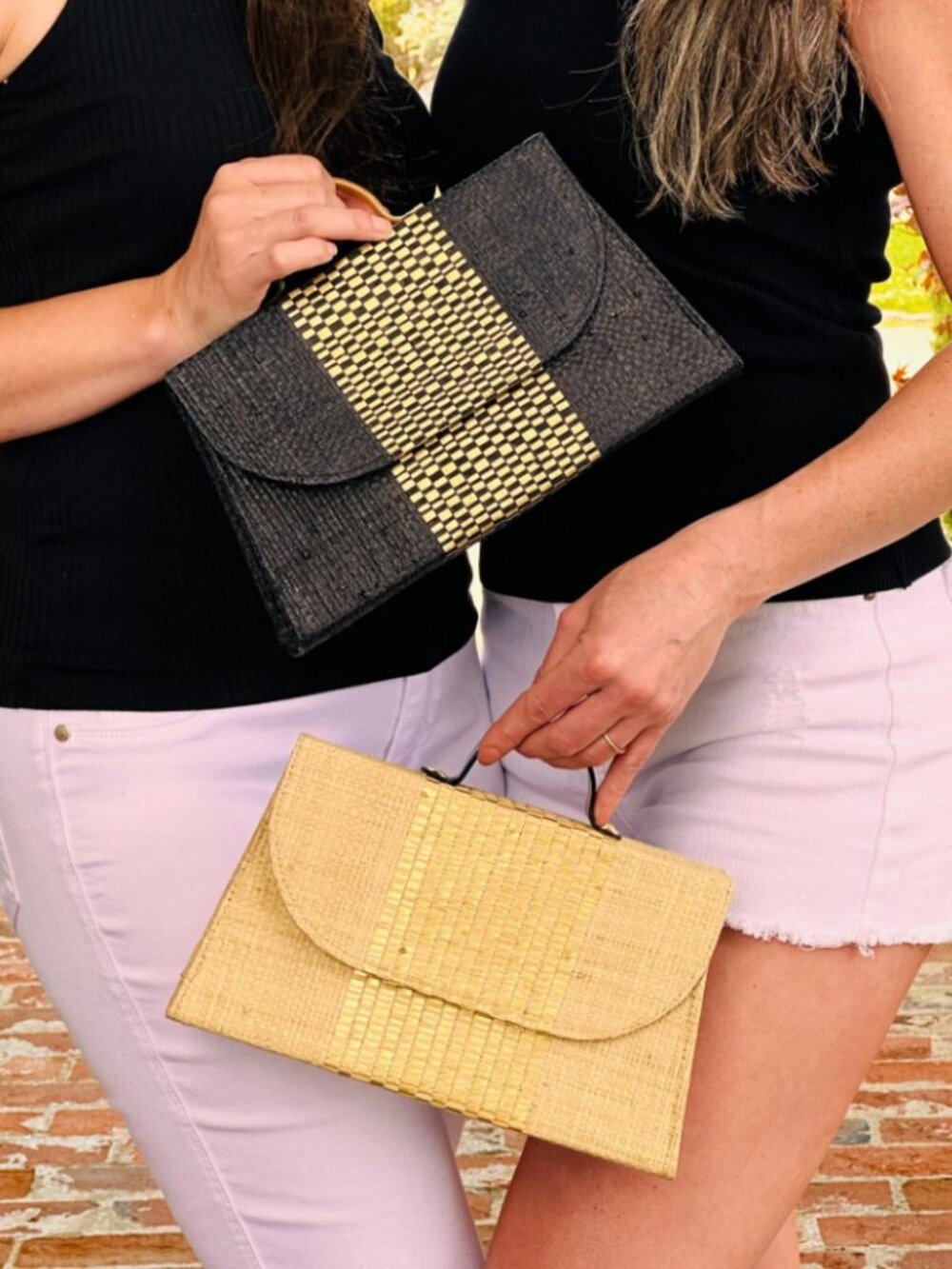 NWTBoho Raffia Straw Handbag Metallic Detailing Horn Handle